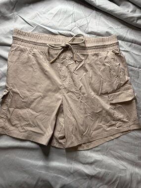 Women’s Casual Drawstring Cargo Shorts in Light Beige